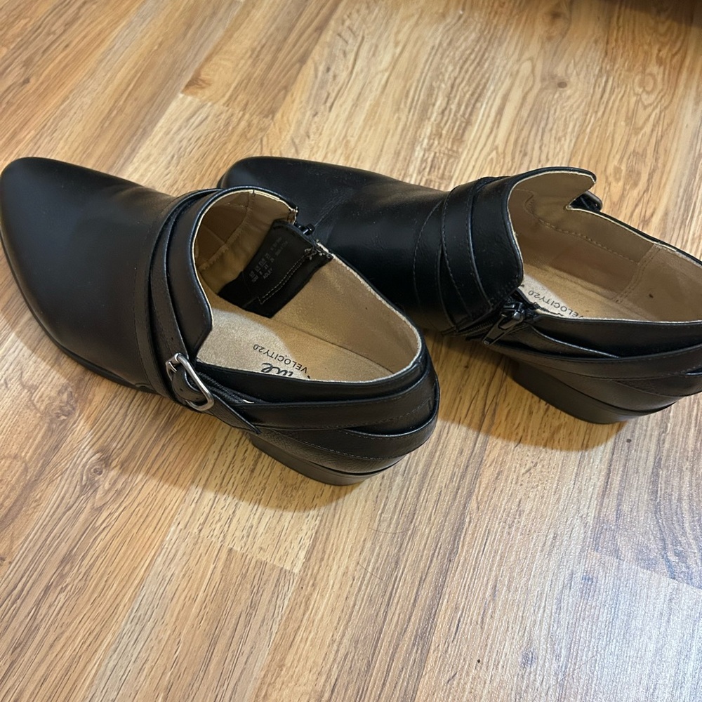 Life Stride Black Ankle Boots